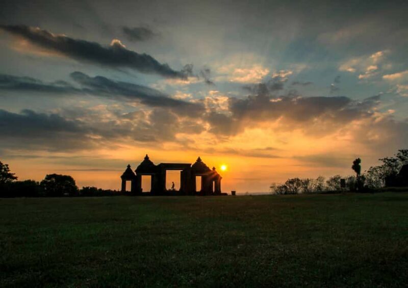 Merapi Volcano Sunrise, Borobudur & Ratu Boko Full Day Tour - Key Points