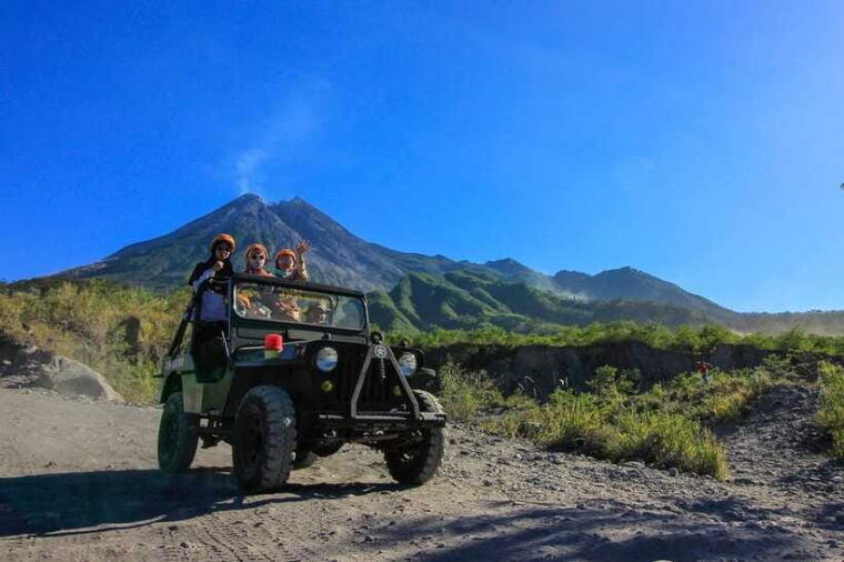 merapi-volcano-sunrise-with-4wd-jeep-and-step-on-cold-lava