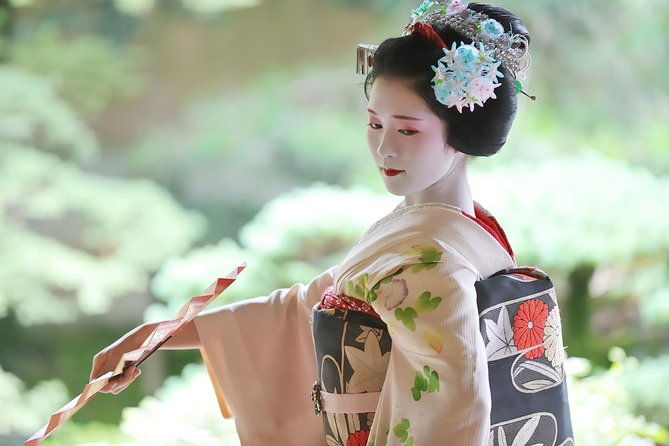mesmerizing-dinner-with-maiko-geisha