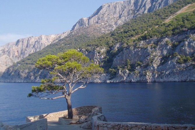 mesmerizing-hvar-speed-boat-tour-with-optional-wine-tasting