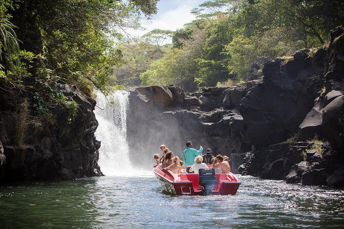 Mesmerizing Ile aux Cerf: Speed Boat, GRSE, Lunch & Undersea walk (Full Day) - Who Should Consider This Tour?  