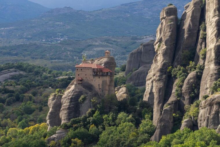 meteora-easy-hiking-adventure
