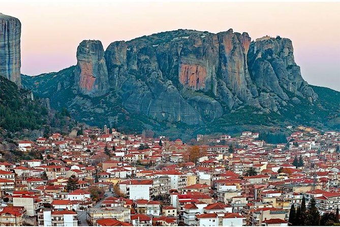 meteora-full-day-private-tour-8seat