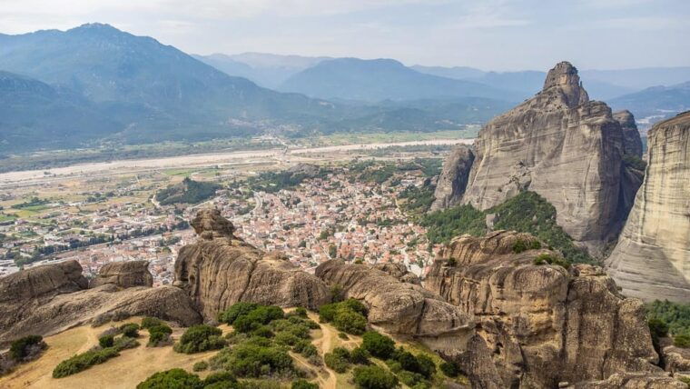 meteora-monasteries-byzantine-walks-from-halkidiki