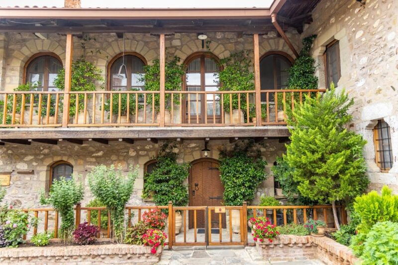 meteora-monasteries-byzantine-walks-from-thessaloniki