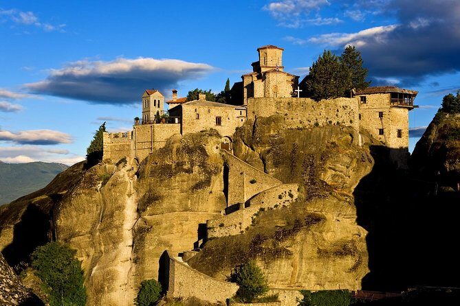 Meteora Monasteries Day Trip from Thessaloniki - FAQs