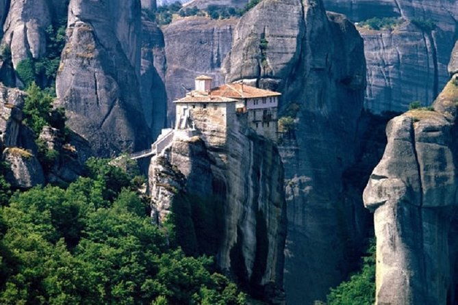 meteora-monasteries-thermopylae-private-full-day-tour-from-athens