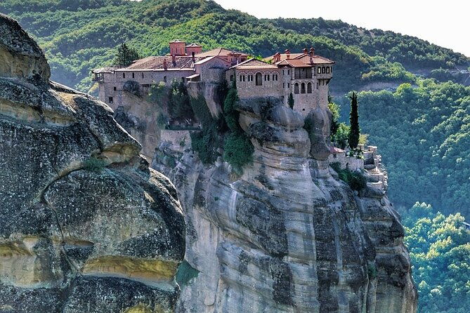 meteora-private-day-trip-from-athens-unesco-world-heritage