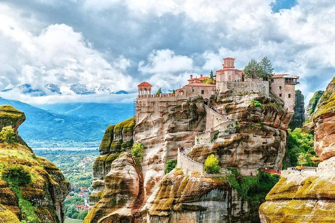 meteora-private-day-trip-from-athens-unesco-world-heritage