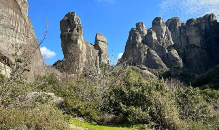meteora-sunset-hike-to-secret-caves