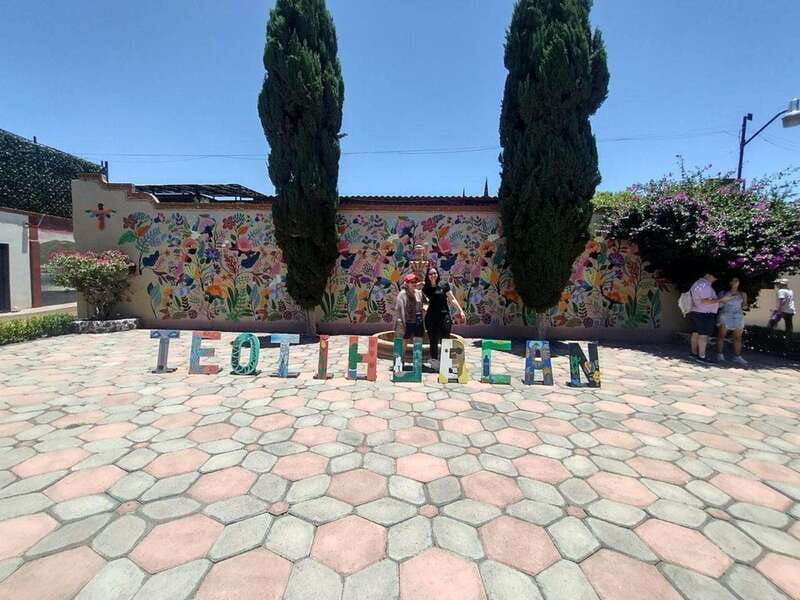 mexico-city-basilica-of-guadalupe-and-teotihuacan-pyramids