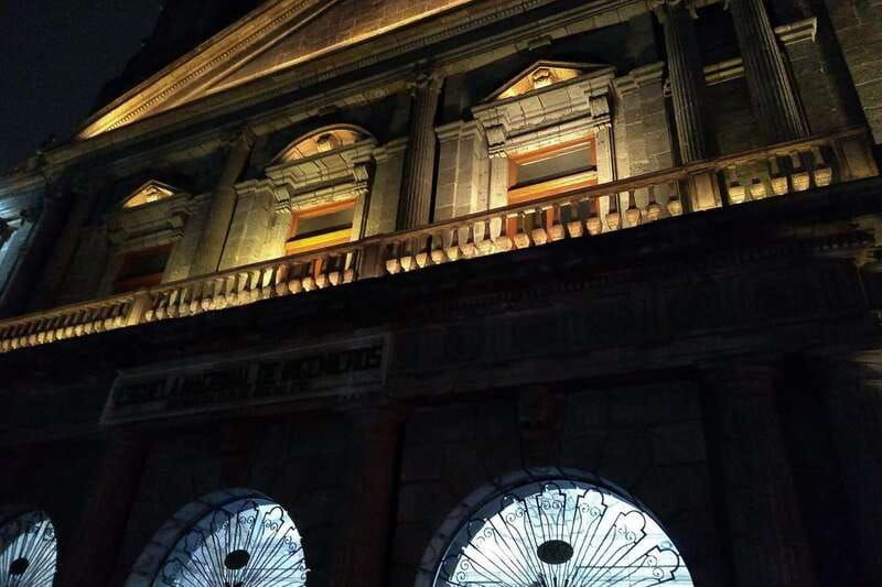 mexico-city-double-decker-bus-night-tour