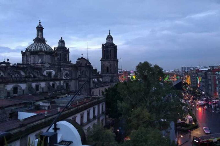 mexico-city-double-decker-bus-night-tour
