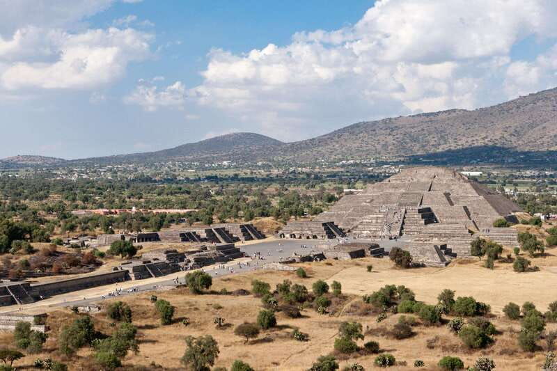 mexico-city-enjoy-the-pyramids-of-teotihuacan-and-the-basilica-of-guadalupe