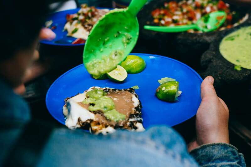Mexico City: Evening street taco tour and cocktail - Authenticity and Local Flavor