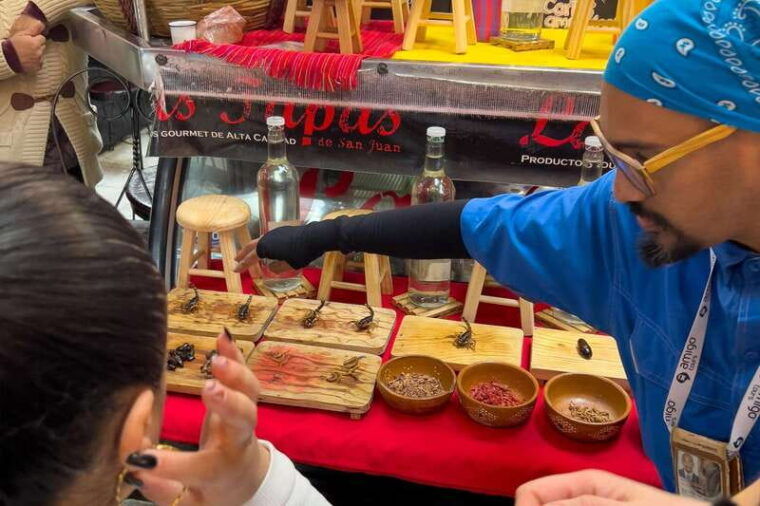 mexico-city-exotic-food-tasting-tour-local-markets-2