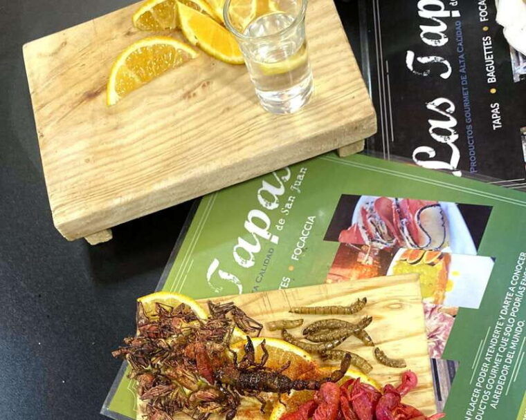 mexico-city-exotic-food-tasting-tour-local-markets-2