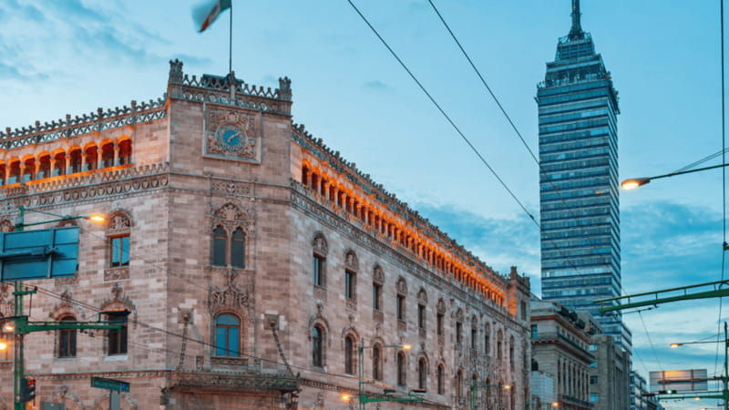 mexico-city-guided-walking-tour-through-the-most-historic-parts-of-the-city