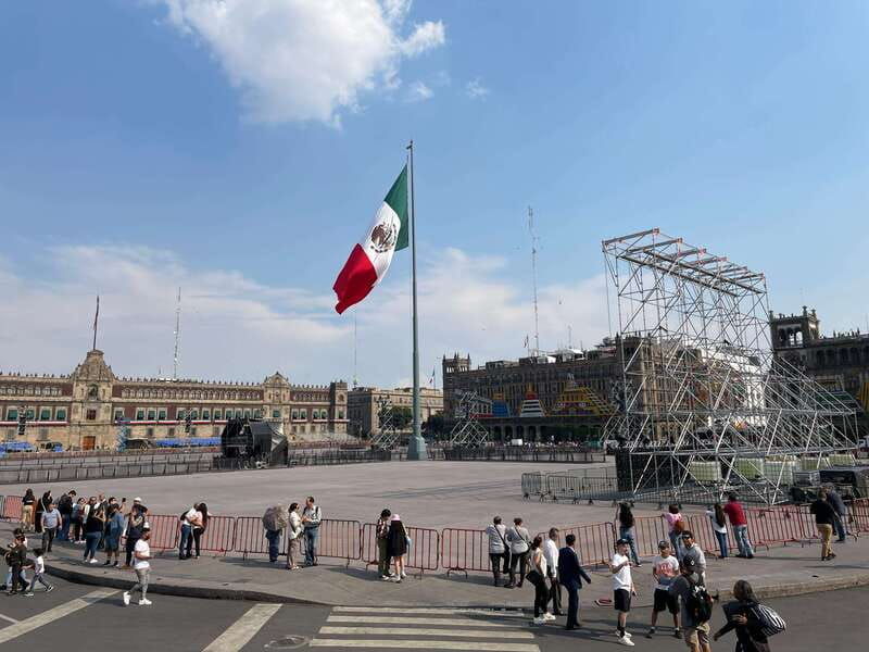 mexico-city-history-architecture-muralism-walking-tour