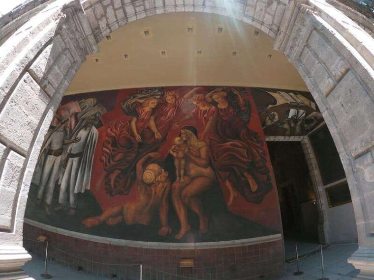 mexico-city-history-architecture-muralism-walking-tour