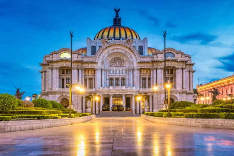 mexico-city-must-see-buildings-palaces
