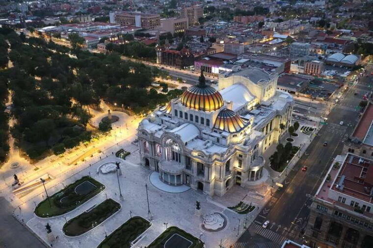 mexico-city-must-see-buildings-palaces