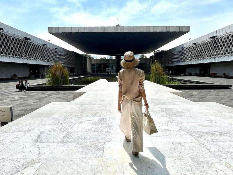Mexico City Private Chapultepec Tour: The Magic Castle - Key Points