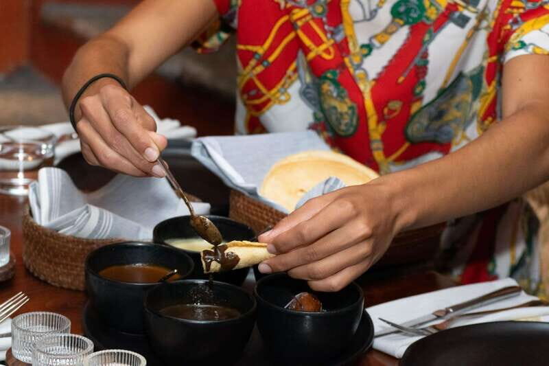 Mexico City: Street Food, Mole & Mezcal Small Group Tour - Key Points