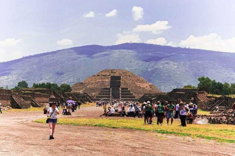 mexico-city-teotihuacan-pyramids-tour-2