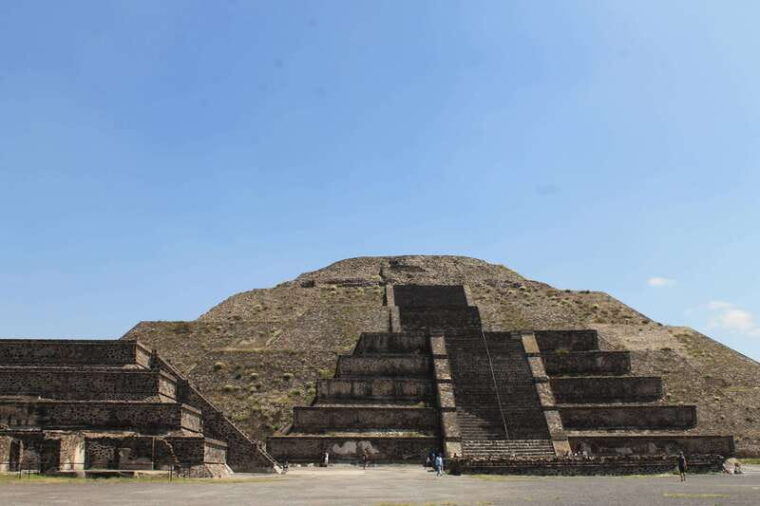 mexico-city-teotihuacan-tlatelolco-and-guadalupe-tour