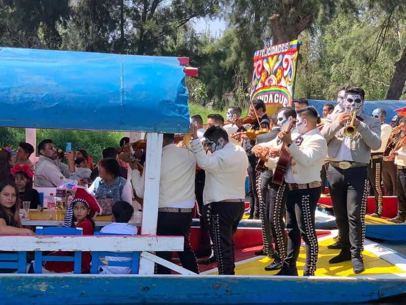 mexico-city-tour-to-xochimilco