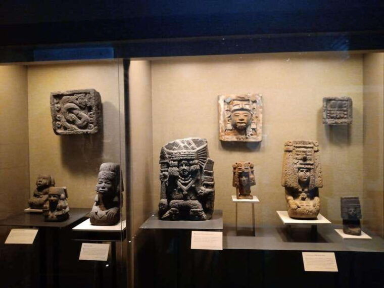 mexico-city-walking-tour-historic-downtown-emblematic-places-and-jewels