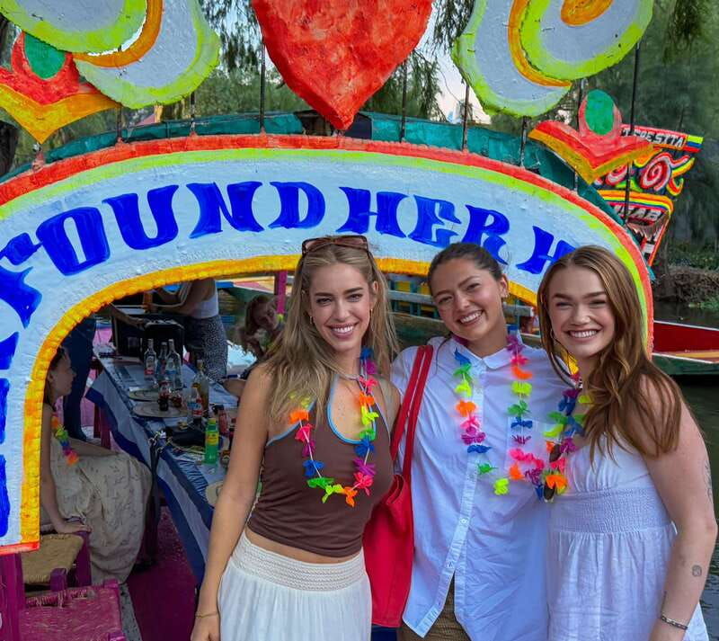 mexico-city-xochimilco-boat-party-with-unlimited-drinks