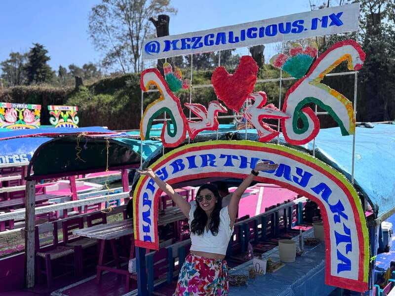 mexico-city-xochimilco-boat-party-with-unlimited-drinks