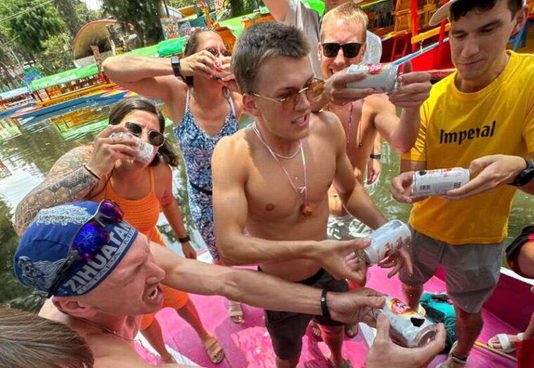 mexico-city-xochimilco-boat-party-with-unlimited-drinks