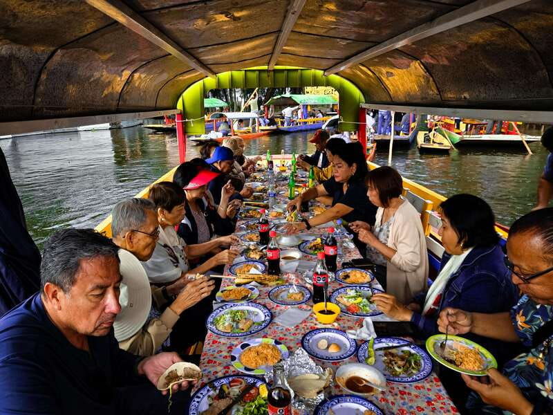 mexico-city-xochimilco-waterways-and-coyocan-alleys