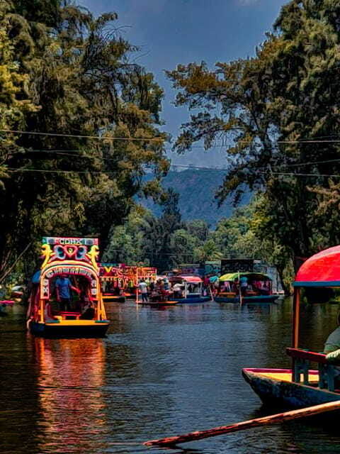 mexico-city-xochimilco-waterways-and-coyocan-alleys