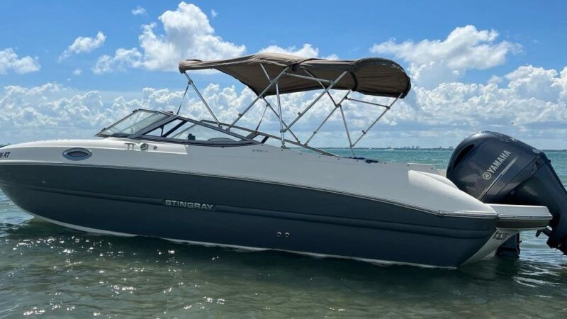 miami-24-foot-private-boat-for-up-to-8-people