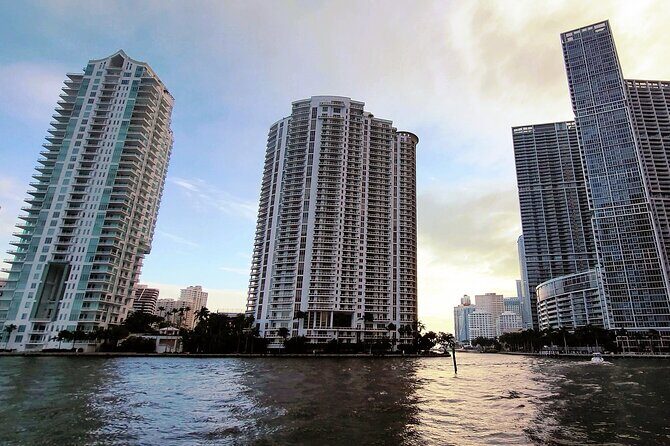 Miami: 60 Min City Cruise Millionaire's Homes & Venetian Islands - An In-Depth Look at the Miami 60-Minute City Cruise