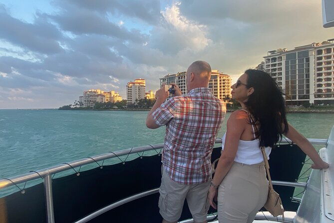 miami-75-min-boat-tour-biscayne-bay-and-celebrity-homes-island