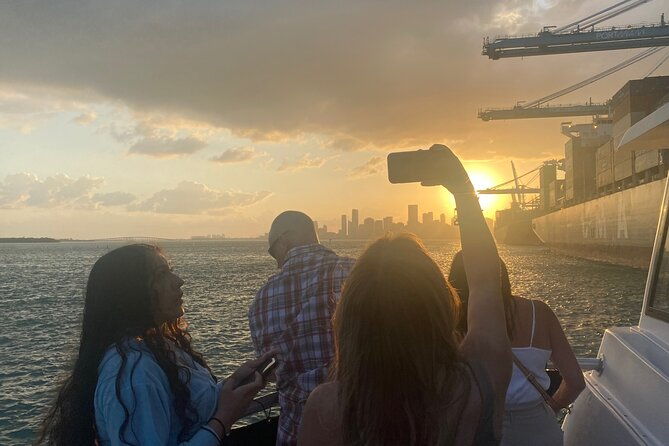 miami-75-min-boat-tour-biscayne-bay-and-celebrity-homes-island