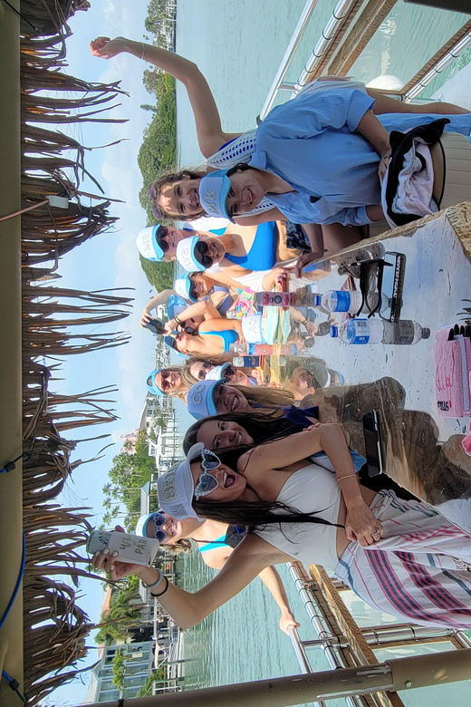miami-afternoon-private-tiki-boat-tour-on-the-miami-river