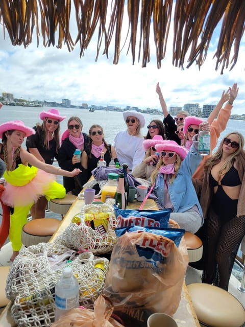miami-afternoon-private-tiki-boat-tour-on-the-miami-river