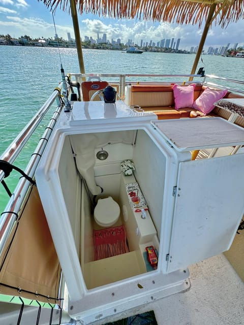 miami-afternoon-private-tiki-boat-tour-on-the-miami-river