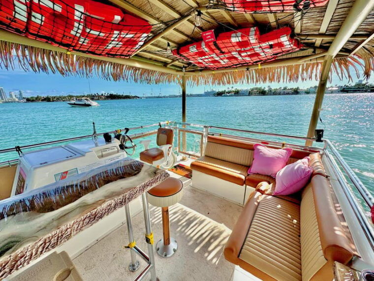 miami-afternoon-private-tiki-boat-tour-on-the-miami-river