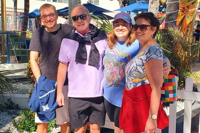 miami-art-deco-glamour-vice-secrets-with-tropical-cocktail