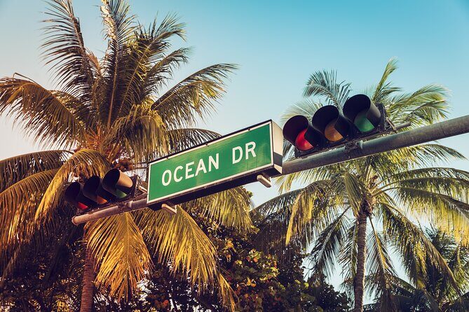Miami Beach Art Deco & History Walk Tour with Design Enthusiast - Why This Tour Is a Great Choice