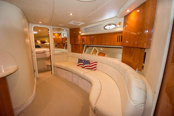 miami-beach-luxury-yacht-adventure-explore-stunning-coastline