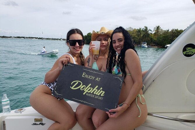 miami-beach-luxury-yacht-adventure-explore-stunning-coastline