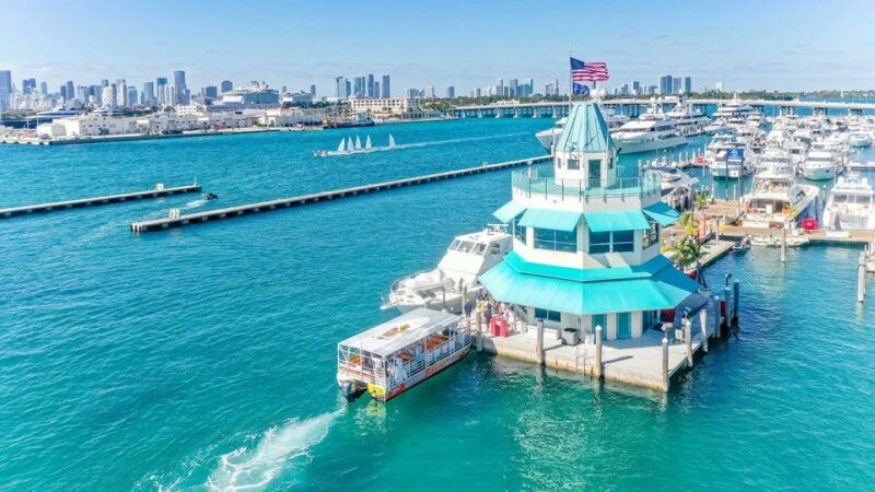 miami-beach-miami-skyline-hop-on-hop-off-boat-cruise